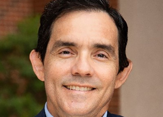 A headshot of Alvaro Villarreal